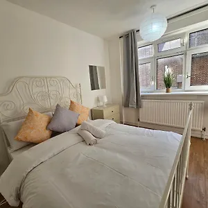  Privatunterkunft Towerhill